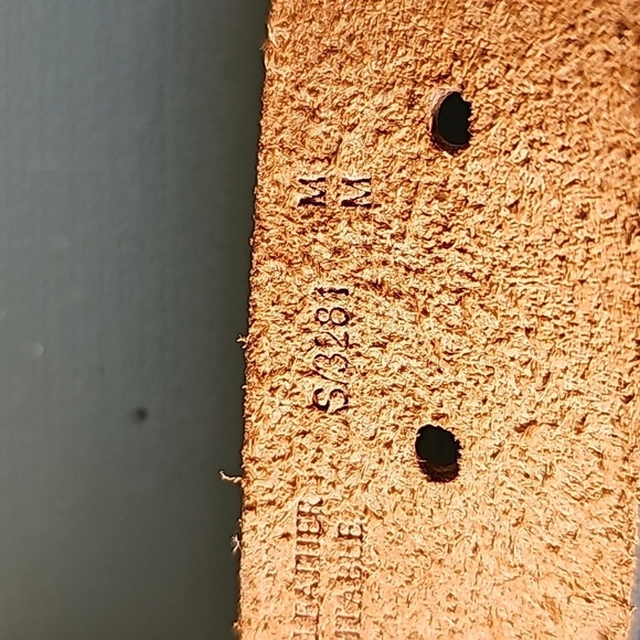 American eagle silver women's Belt. Size medium. Very good used condition. - Picture 5 of 7